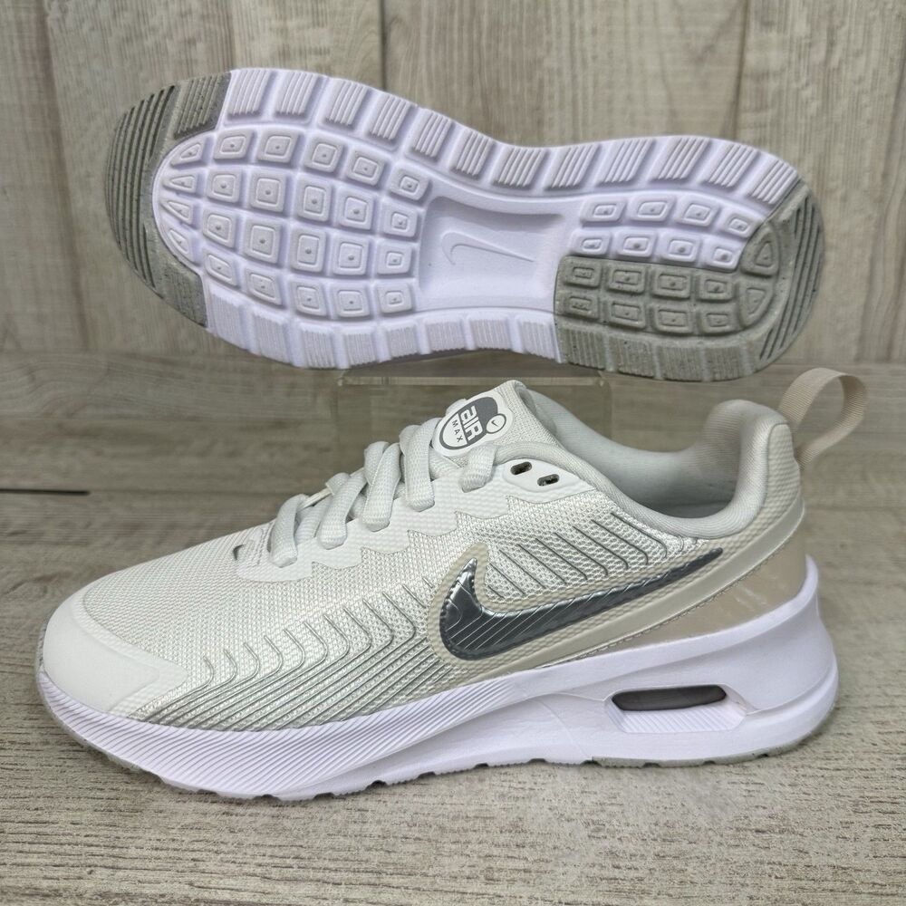 Nike Air Max Nuaxis SE Womens Size 6 Summit White Silver Running Shoes Sneakers